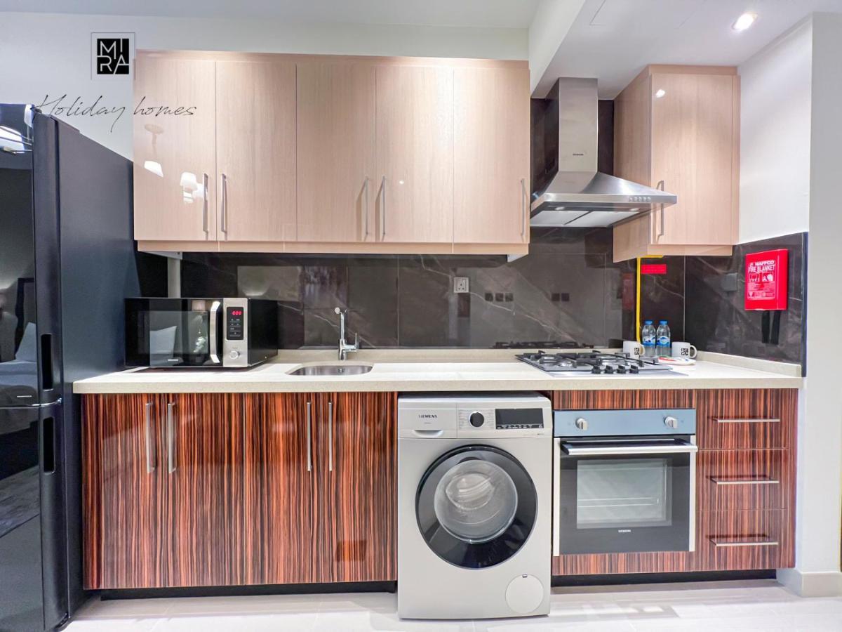 Mira Holiday Homes - Newly Furnished Studio In Downtown Dubai Luaran gambar