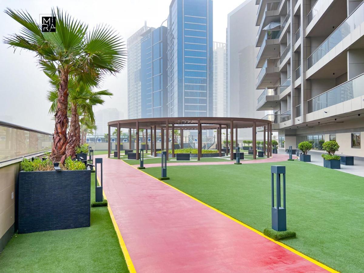 Mira Holiday Homes - Newly Furnished Studio In Downtown Dubai Luaran gambar